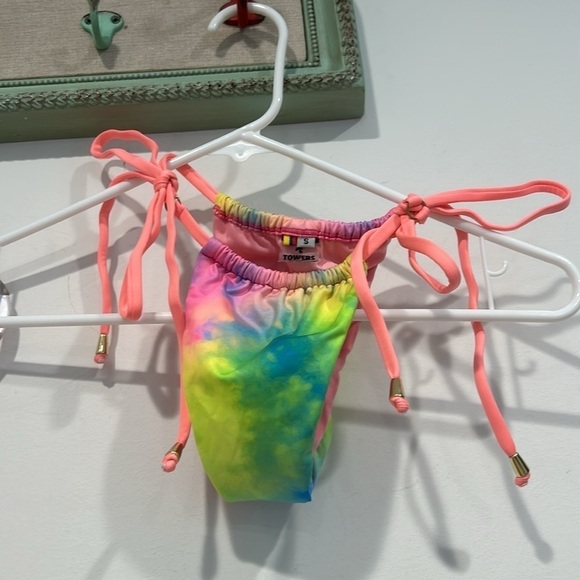 Brand new women’s size small rainbow, tie-dye, itsy-bitsy string, bikini swim - Picture 2 of 11